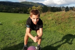 Felix-Dabringer-Gymnastikball-Hocke