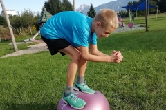 Julian-Schöffmann-Gymnastikball-Hocke